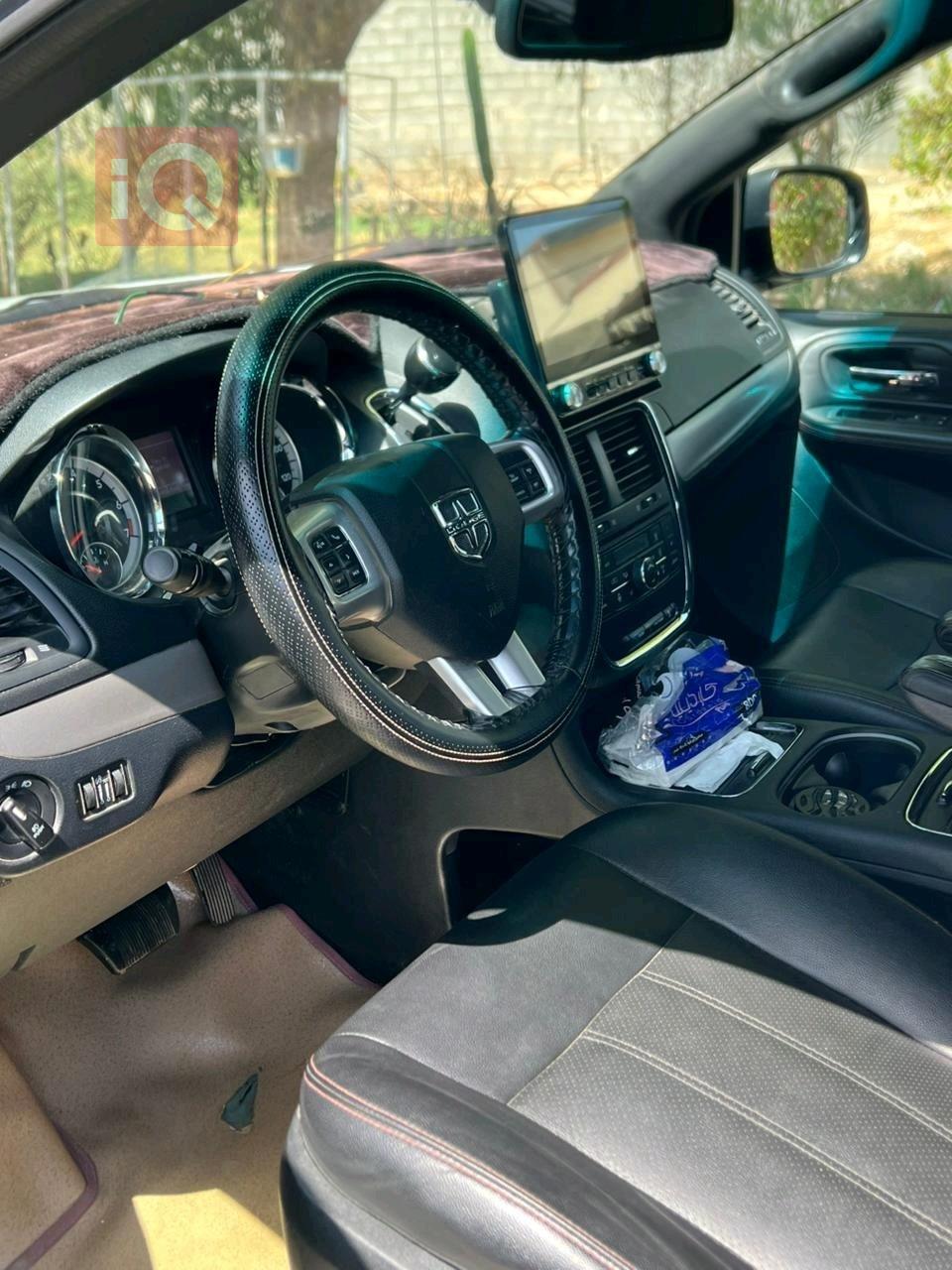 دودج جراند كارافان